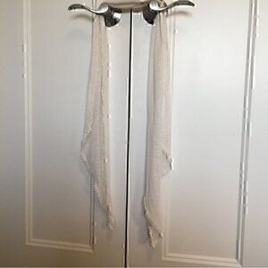 Girls size 12  Justice off white scarf